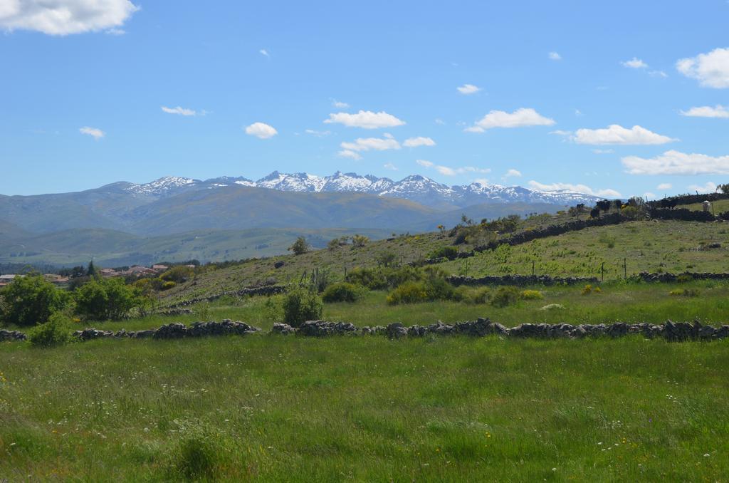 Hostal Refugio De Gredos Navarredonda de Gredos Buitenkant foto