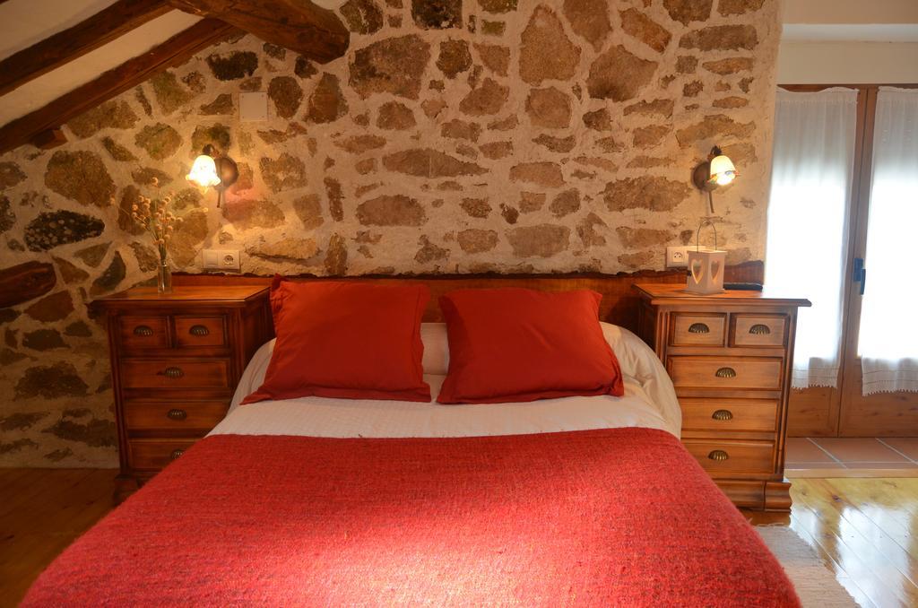 Hostal Refugio De Gredos Navarredonda de Gredos Buitenkant foto