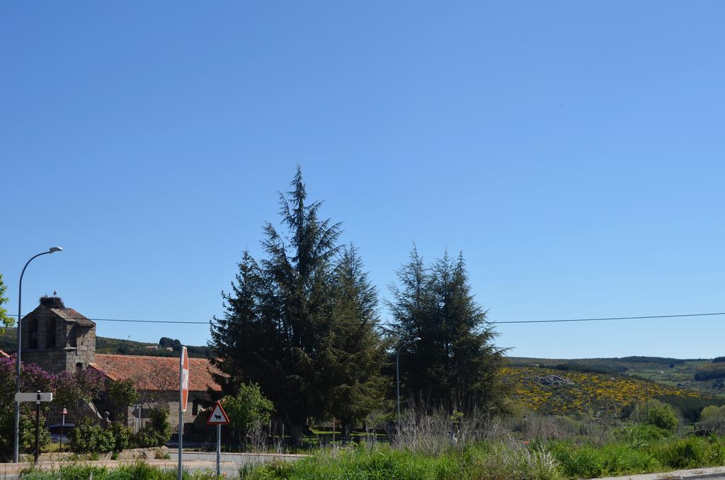 Hostal Refugio De Gredos Navarredonda de Gredos Buitenkant foto