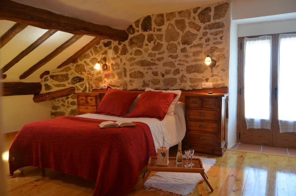 Hostal Refugio De Gredos Navarredonda de Gredos Buitenkant foto