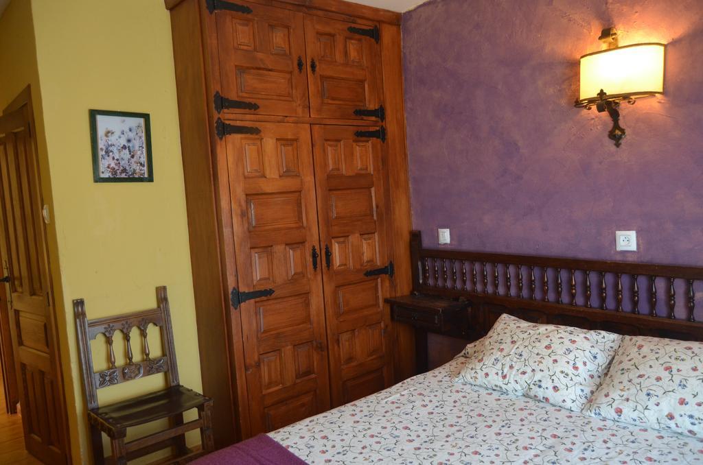 Hostal Refugio De Gredos Navarredonda de Gredos Buitenkant foto
