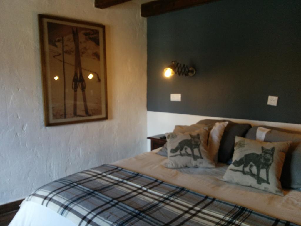 Hostal Refugio De Gredos Navarredonda de Gredos Buitenkant foto