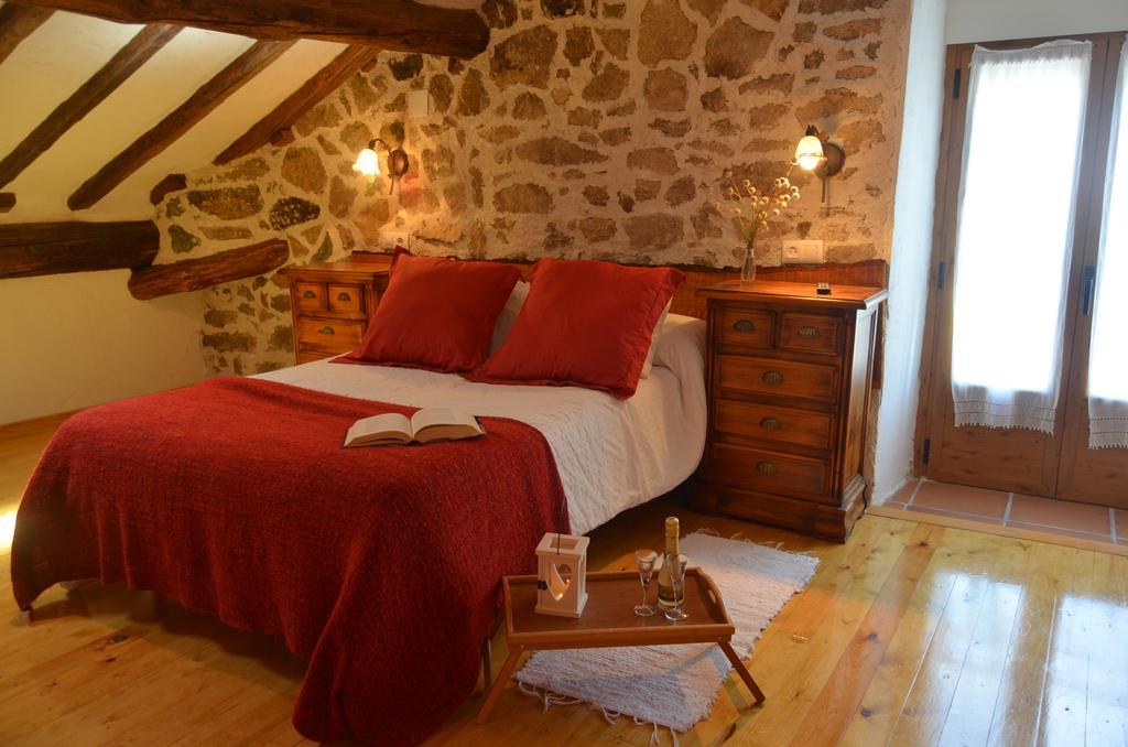 Hostal Refugio De Gredos Navarredonda de Gredos Buitenkant foto